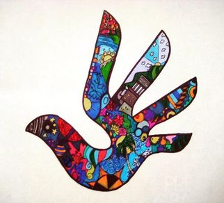Eine bunte, stilisierte Taube, die aus verschiedenen Mustern und Farben besteht. Die Flügel sind mit lebhaften Designs wie Blumen, Wellen und geometrischen Formen verziert. Der Hintergrund ist schlicht, wodurch die Taube im Vordergrund hervorsticht. (Text KI generiert)